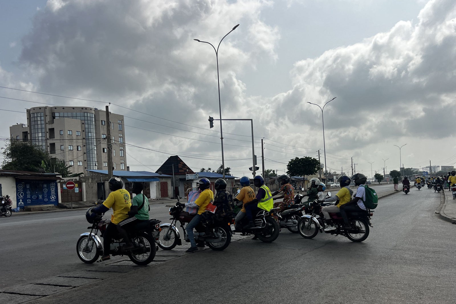 Benin thwarts coup attempt: president declares situation ‘under control’