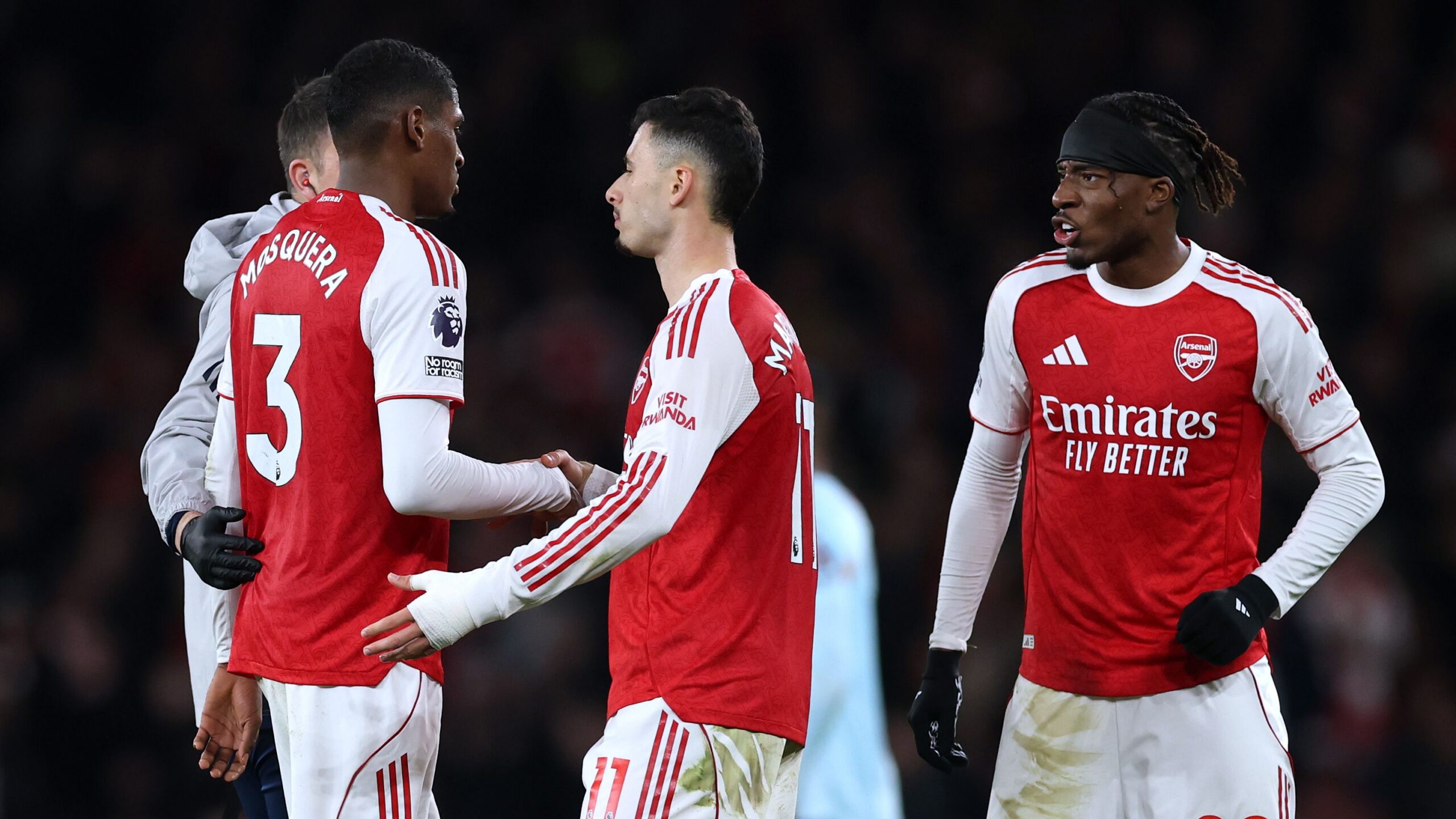 Arsenal star considers transfer if premier league title is secured