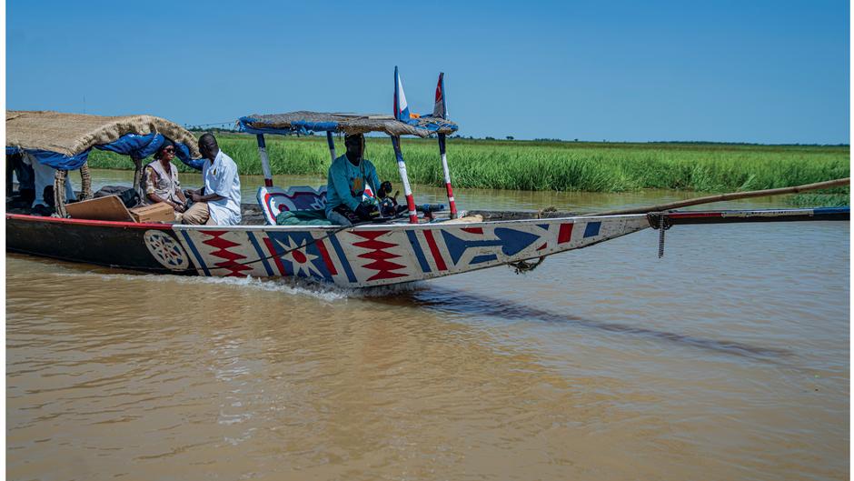 Photography and local flours highlight Mali and Cameroon stories