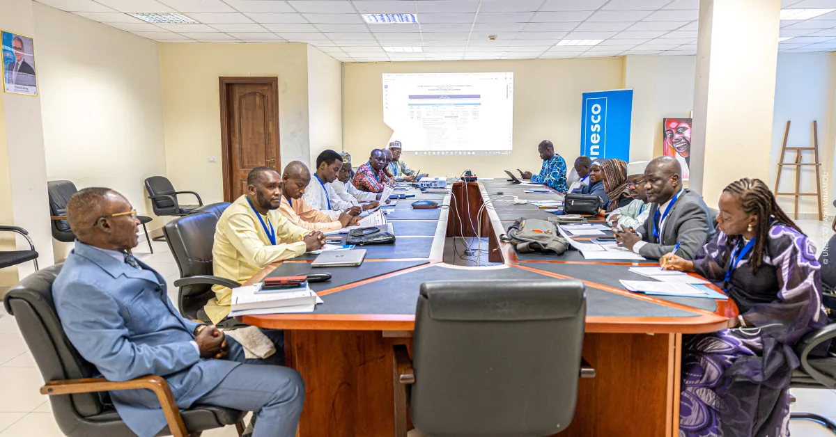 Tchad explores digital education models in Cameroon with UNESCO support