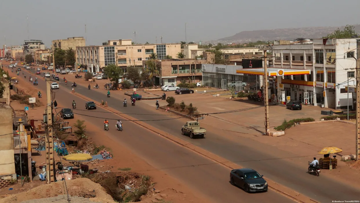 Jihadist fighters near Bamako amid ongoing road blockade