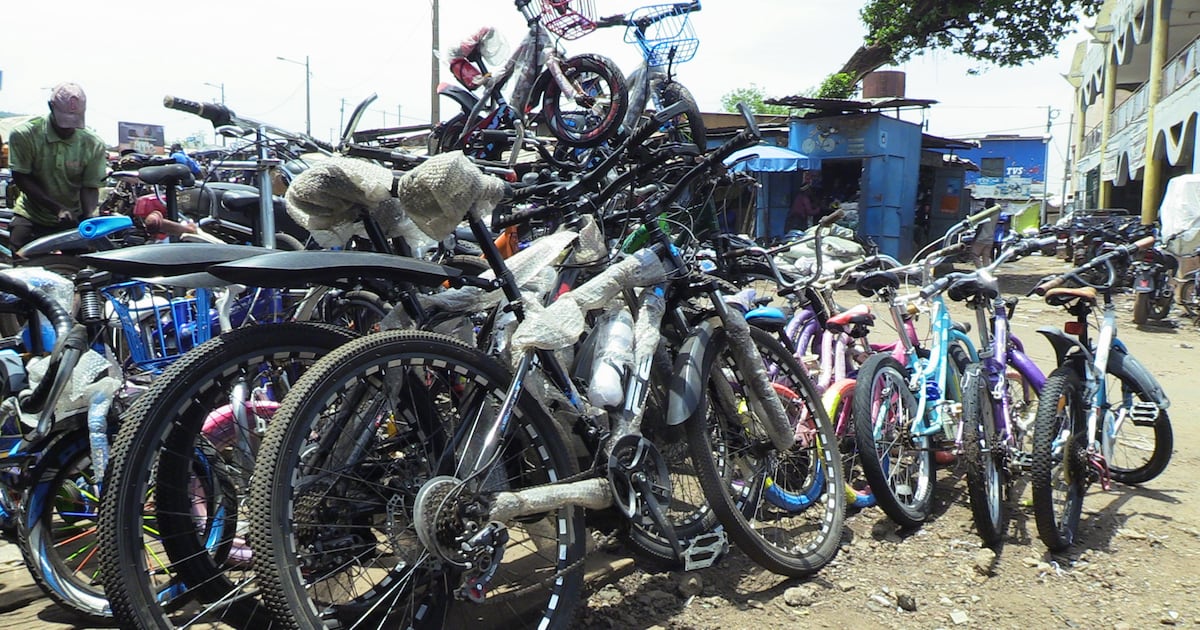 Exploring Bamako’s médine market: hub for local trade and repairs