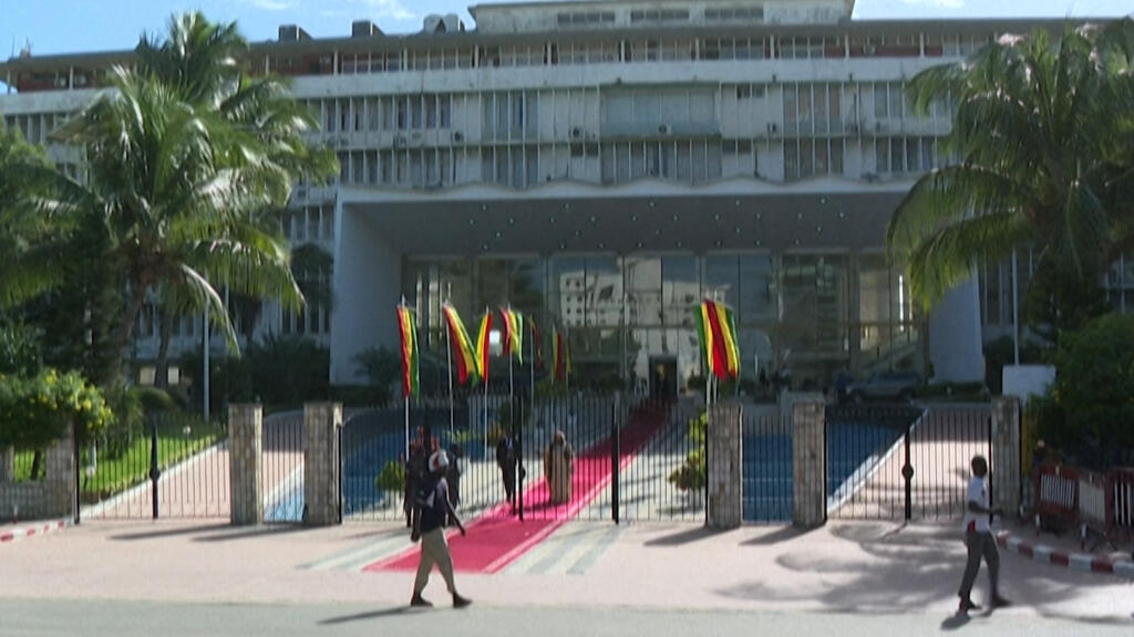 Wide shot of the National Assembly of Senegal