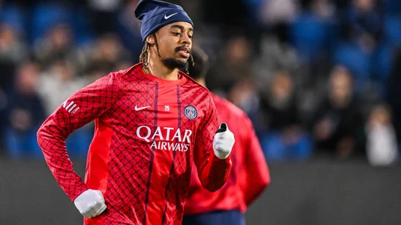 Bradley Barcola in PSG action