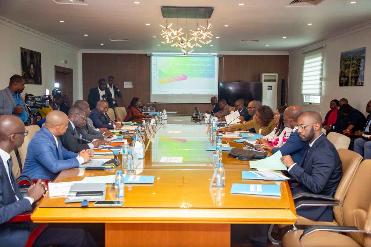 Gabon budget conference opening session